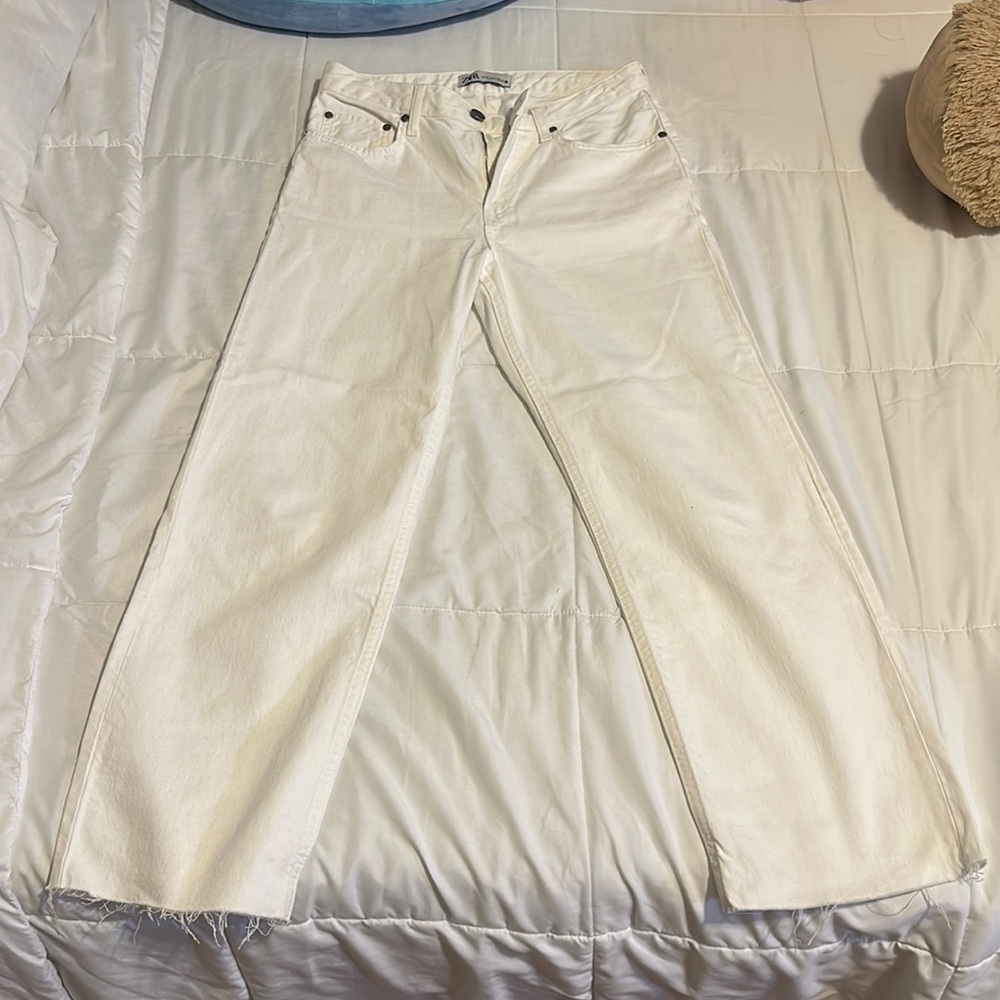 White Zara jeans 🤍